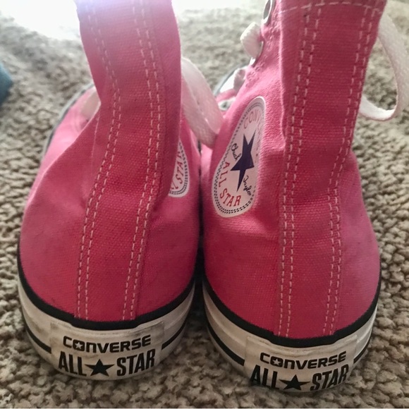 SOLD Chuck Taylor All Star Classic Pink High Top Converse Sneakers 6.5 Like NEW - Picture 3 of 8